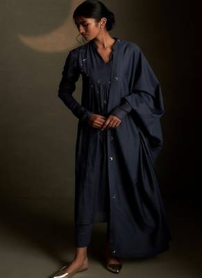 Blue embroidered chanderi kurta set 5