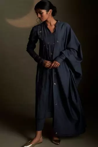 Blue embroidered chanderi kurta set