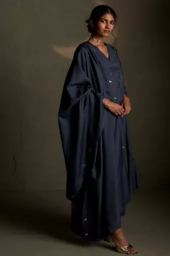 Blue embroidered chanderi kurta set