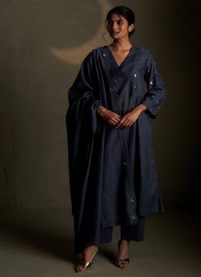 Blue embroidered chanderi kurta set 1