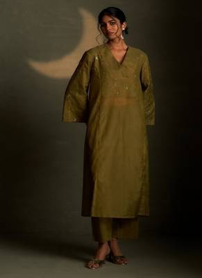 Olive embroidered chanderi kurta set 2