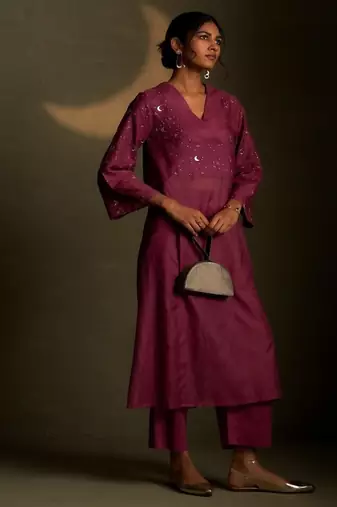 Magenta embroidered chanderi kurta set