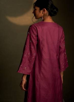 Magenta embroidered chanderi kurta set 5