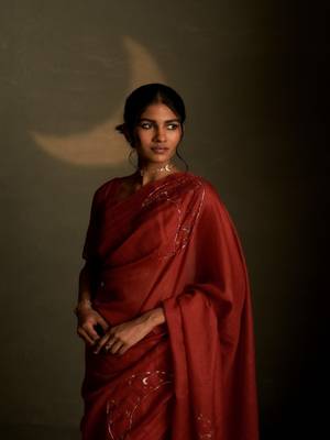 Crimson embroidered chanderi saree 2