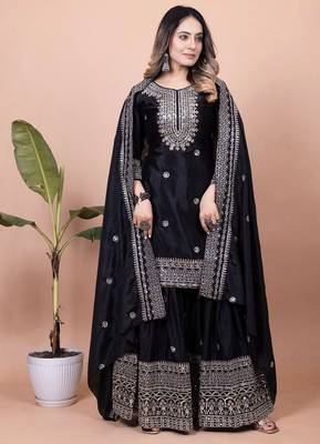 Black chinnon silk embroidery work Suit set 3