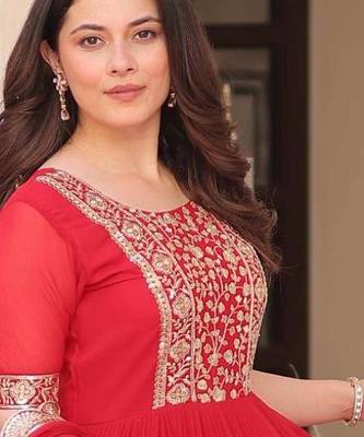 red embroidered gown with dupatta 3