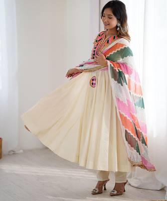 Off white embroidered anarkali with dupatta 2