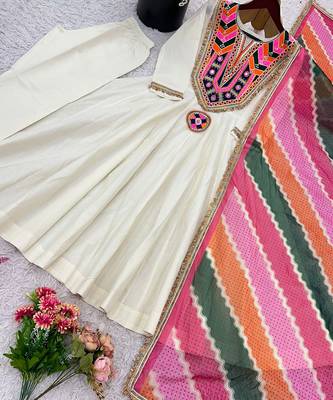 Off white embroidered anarkali with dupatta 6