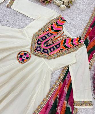 Off white embroidered anarkali with dupatta 7