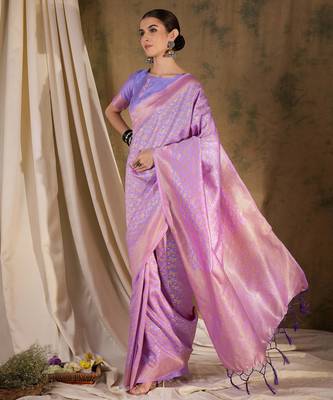 Lovely light violet banarasi silk saree with weaving work 3