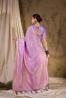 Lovely light violet banarasi silk saree with weaving work 5