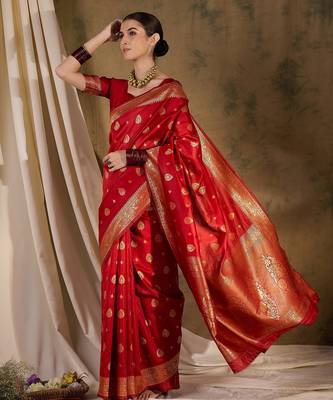 Bold red banarasi silk saree with weaving work 2