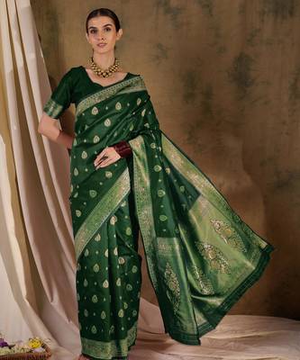 Enchanting green banarasi silk saree with weaving work 2