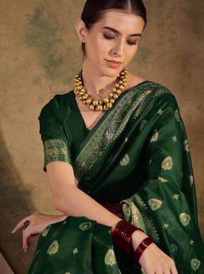 Enchanting green banarasi silk saree with weaving work 5