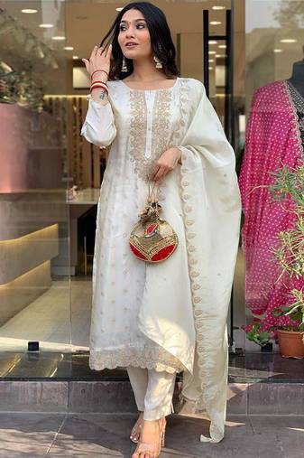 Off white elegance embroidered viscose chanderi kurta set