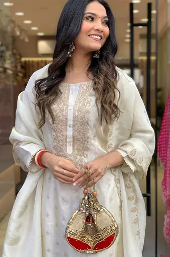 Off white elegance embroidered viscose chanderi kurta set