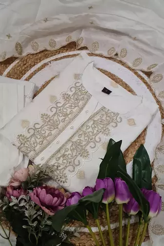 Off white elegance embroidered viscose chanderi kurta set
