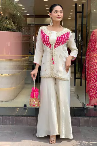Offwhite cosmos silk embroidered suit set