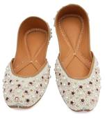 White pearl embroidered leather juttis