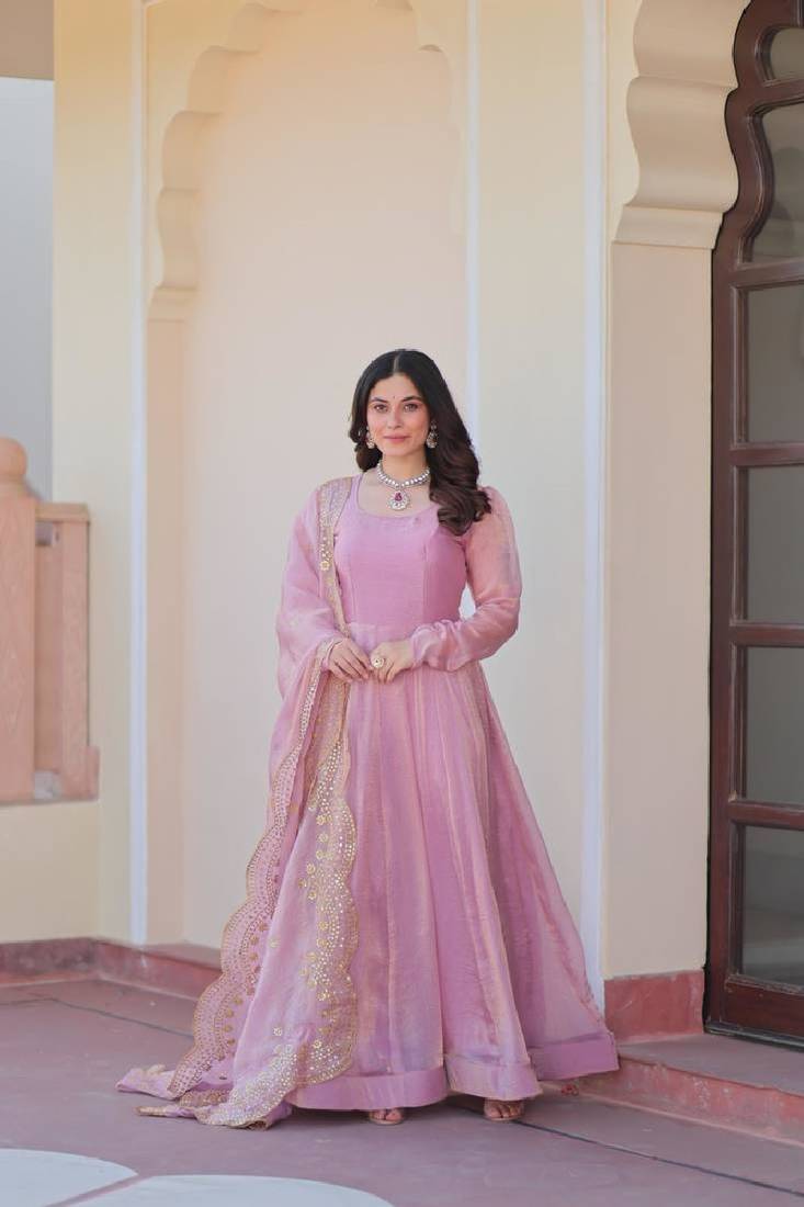 Aura pink fendy chiffon gown with embroidered dupatta