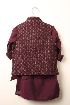 Maroon embroidered kurta bandi set for boys 3