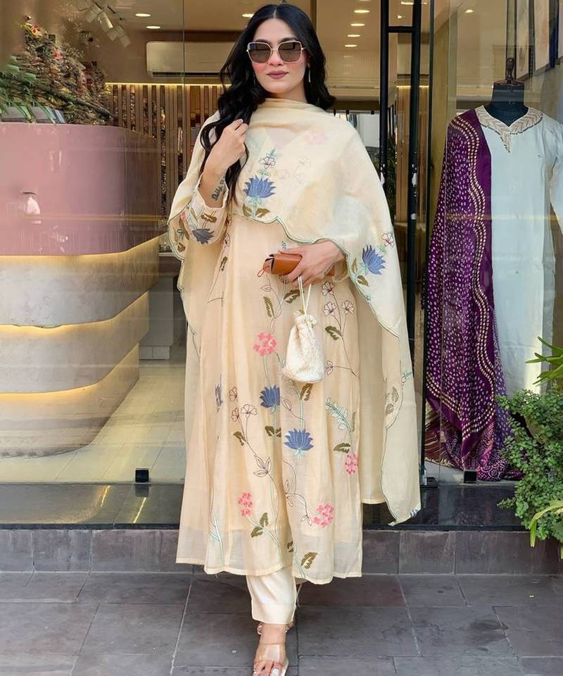 cream Floral Embroidered Kurta Set