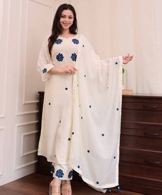 White Kurta Set with Blue Embroidery 1