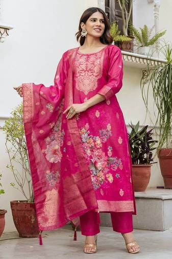 Women's pink chanderi cotton kurta, gadhwal pant & dupatta set