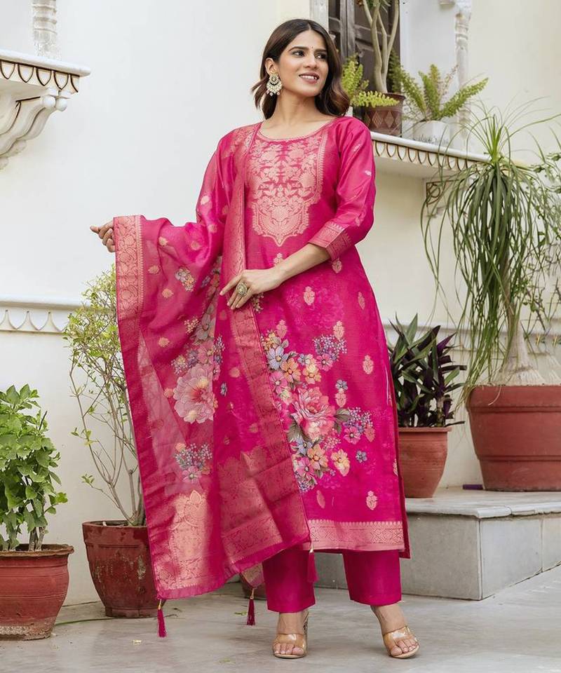 Women's pink chanderi cotton kurta, gadhwal pant & dupatta set