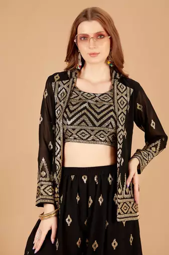 Black embroidered ethnic Set.