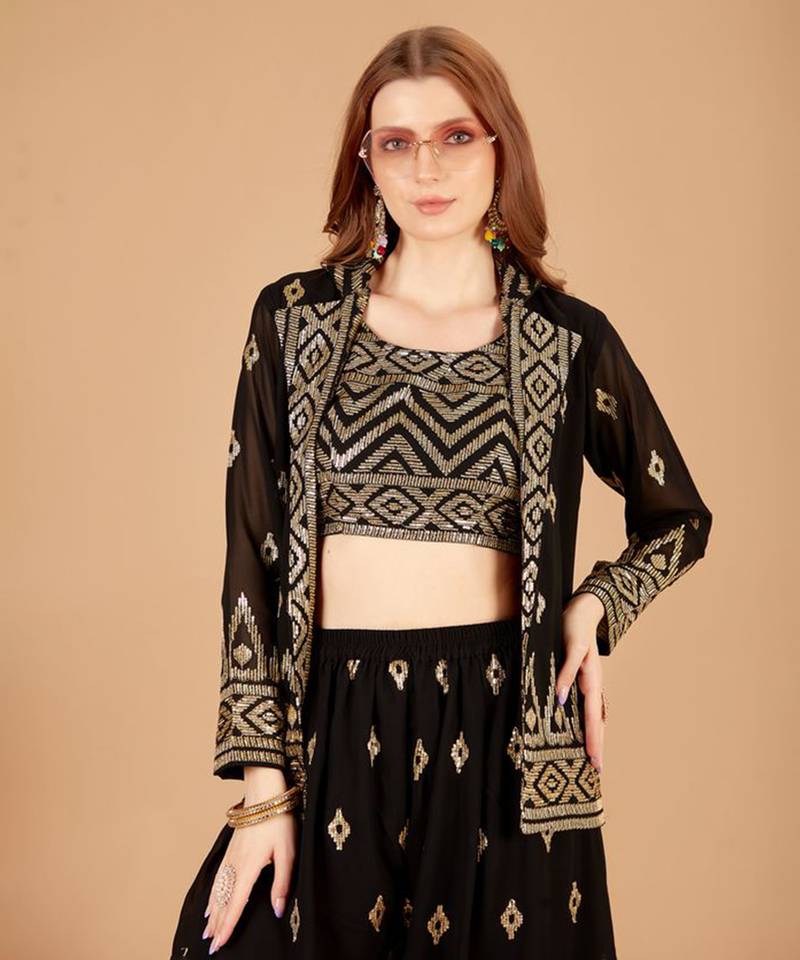 Black embroidered ethnic Set.