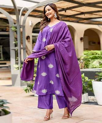 Purple Kurta Set with Lotus Embroidery 3