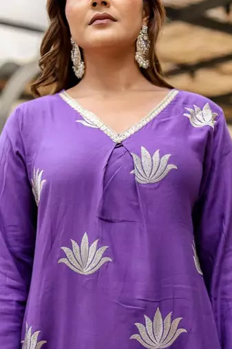 Purple Kurta Set with Lotus Embroidery