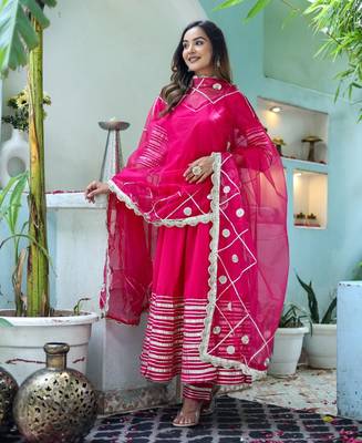  pink anarkali set with organza dupatta 4
