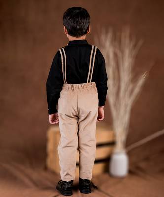Black plain cotton co ord set paired with bowtie 3
