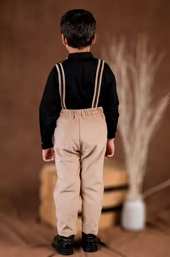 Black plain cotton co ord set paired with bowtie