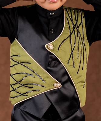 Black embroidered satin waist coat set 4