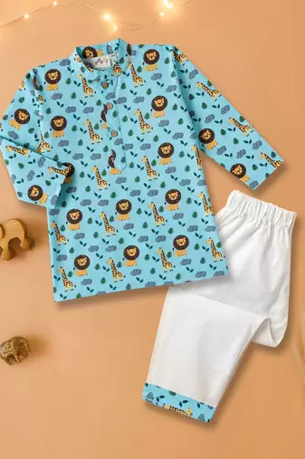 Boys blue lion and giraffe printed cotton kurta pyjama set