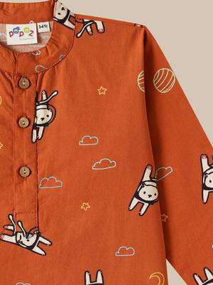Boys rust planet and astronaut printed printed cotton kurta pyjama set 4