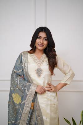 Off white beige viscose chanderi embroidered kurti pant & dupatta set 4
