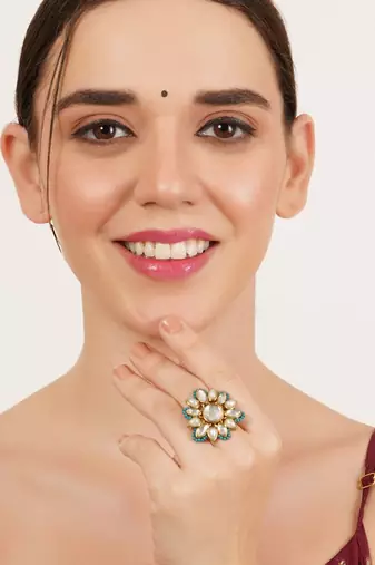 Adjustable kundan cocktail ring