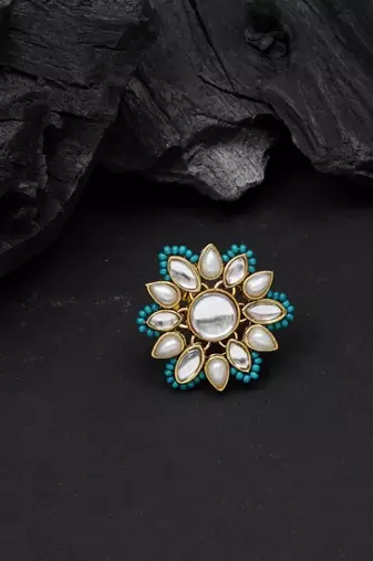 Adjustable kundan cocktail ring