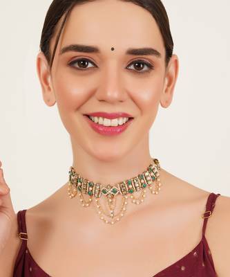Emerald radiance neckalce 3