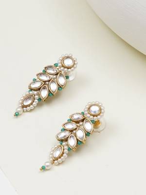 Green beaded leaf kundan stud earrings 2