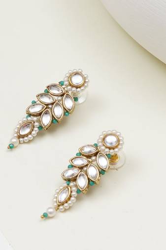 Green beaded leaf kundan stud earrings