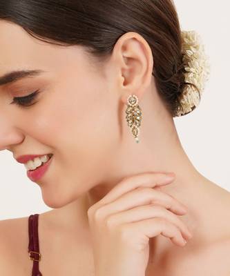 Green beaded leaf kundan stud earrings 3