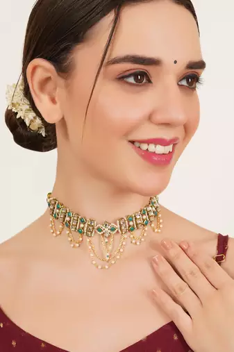 Emerald radiance neckalce