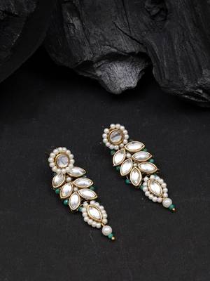 Green beaded leaf kundan stud earrings 4