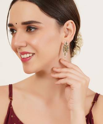Green beaded leaf kundan stud earrings 1