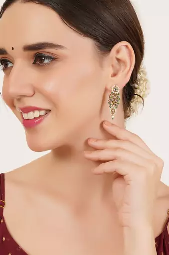 Green beaded leaf kundan stud earrings